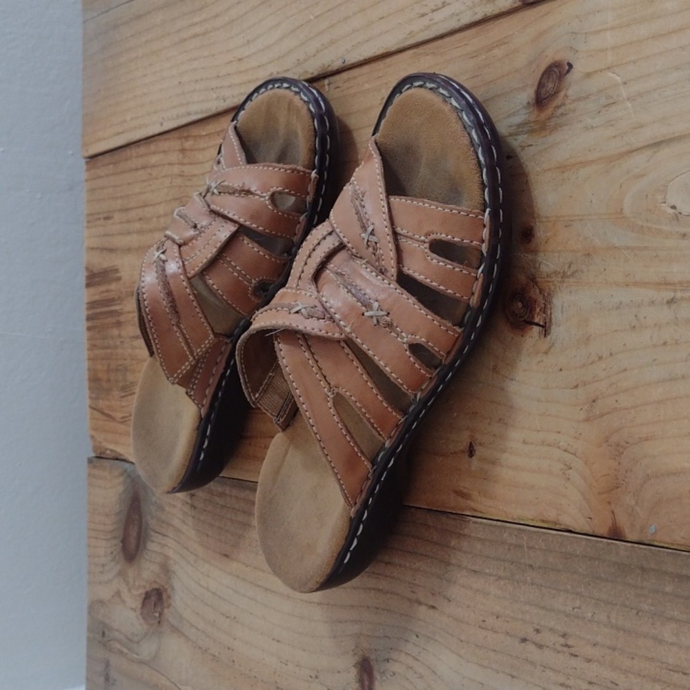 Naturalizer Teles Tan Leather Slip On Sandals Szie 8M